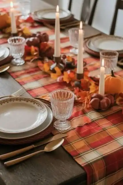 Friendsgiving dinner party decor ideas