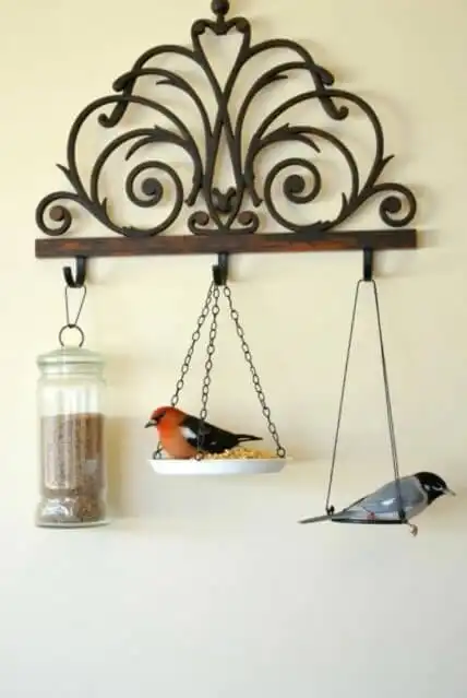 Bird Feeder Station Ideas 2025