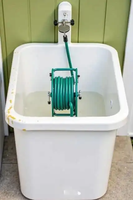 DIY outdoor dog bath station ideas