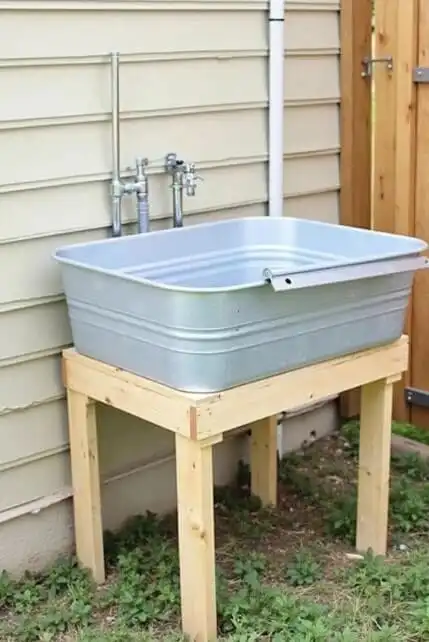 DIY outdoor dog bath station ideas