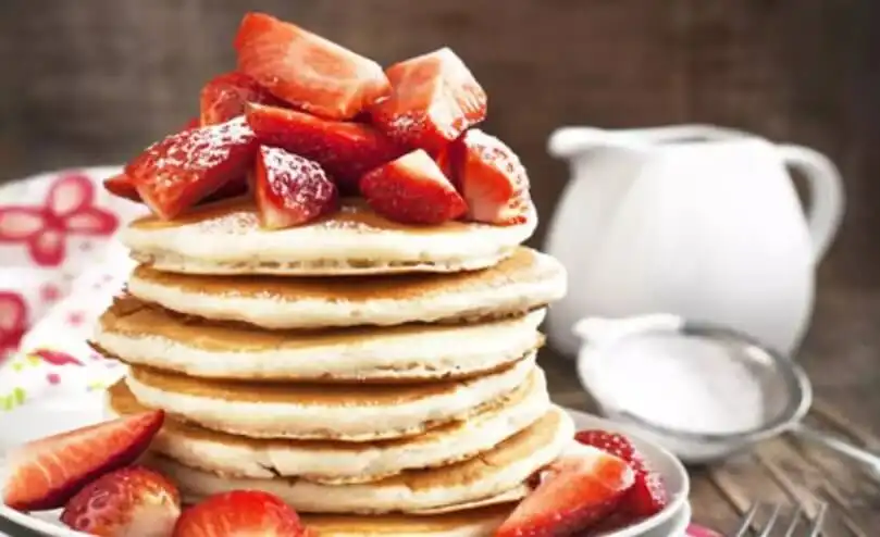 Strawberry pancakes